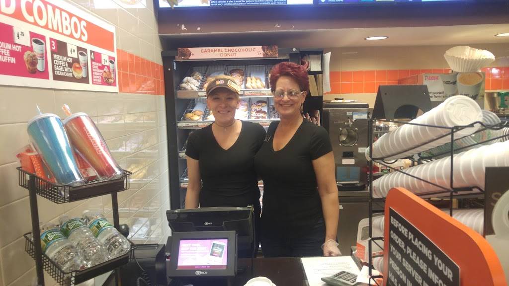 Dunkin | bakery | Rt 395 Southbound, Uncasville, CT 06382, USA | 8605910077 OR +1 860-591-0077