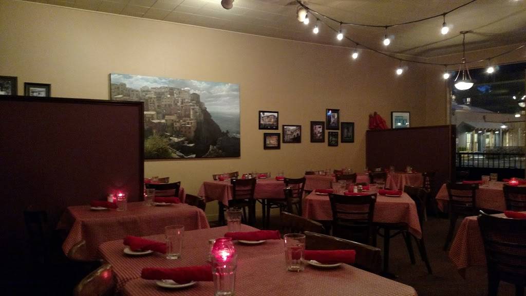 Pizzutos | restaurant | 5032 Wilson Ave S, Seattle, WA 98118, USA | 2067226395 OR +1 206-722-6395