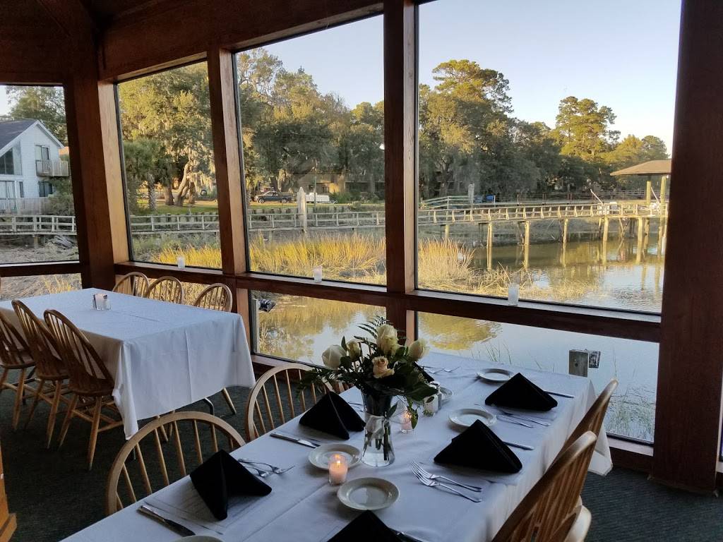 Pearls Saltwater Grille | restaurant | 7000 La Roche Ave, Savannah, GA 31406, USA | 9123528221 OR +1 912-352-8221