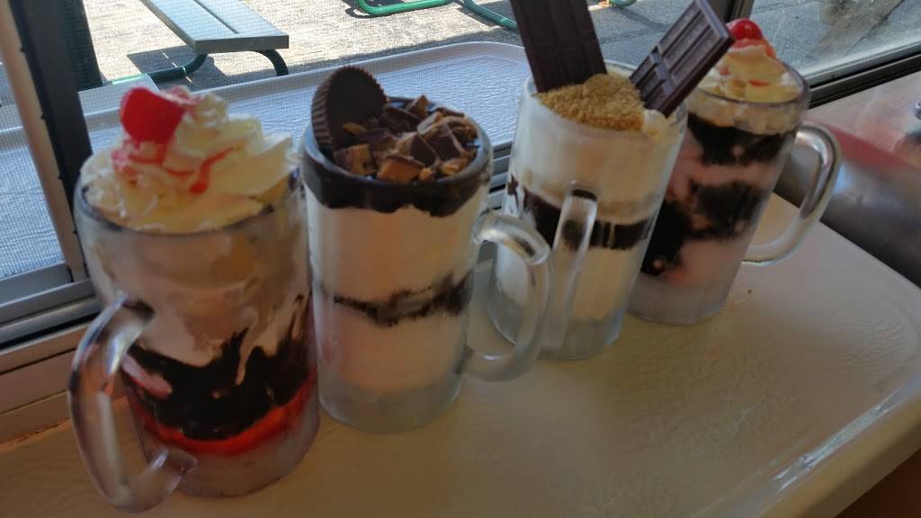 B&K Drive-In | restaurant | 1201 E 9th St, Rochester, IN 46975, USA | 5742232505 OR +1 574-223-2505