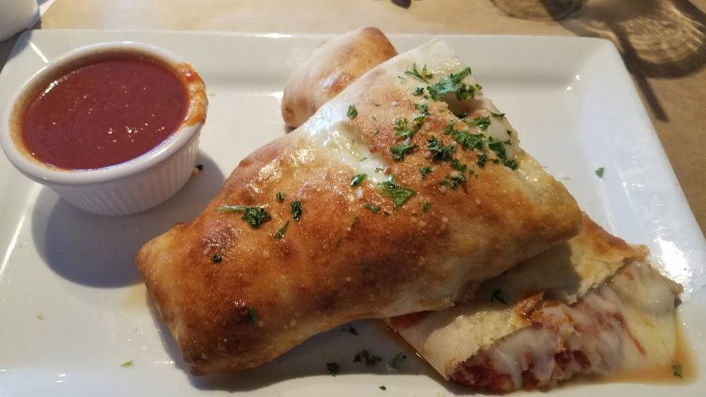 Mias Pizza & Eats | restaurant | 911 Market Pl Blvd # L, Cumming, GA 30041, USA | 7708878874 OR +1 770-887-8874