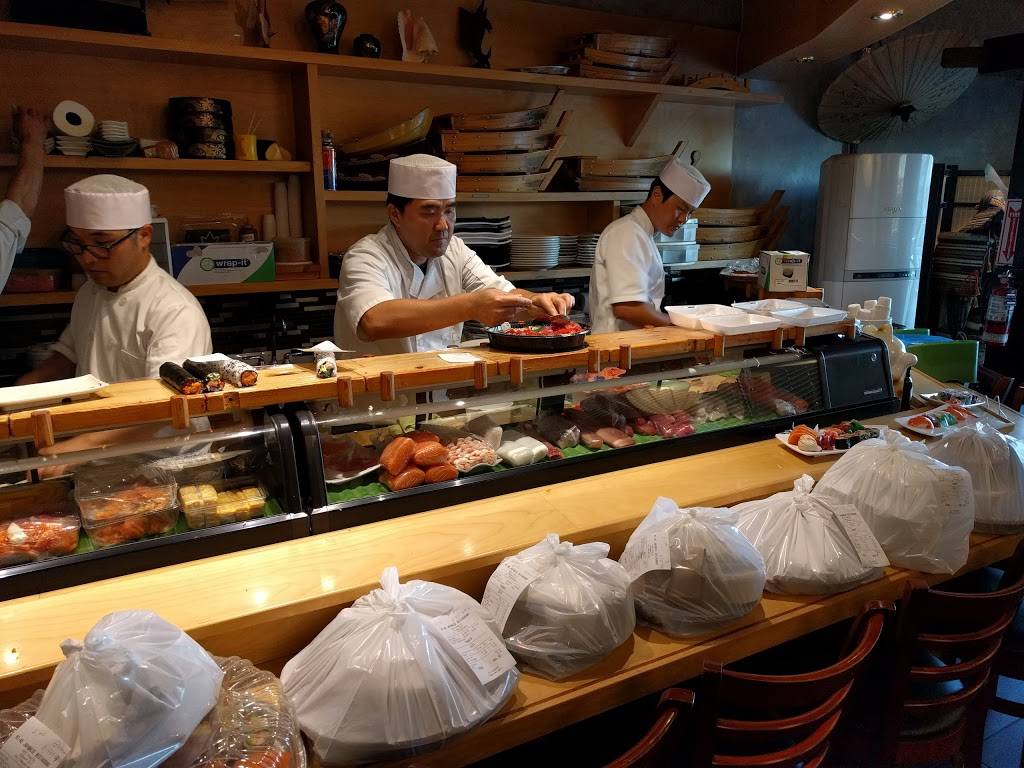 MI-NE Japanese Restaurant | restaurant | 10815 Yonge St, Richmond Hill, ON L4C 1C1, Canada | 9058836616 OR +1 905-883-6616