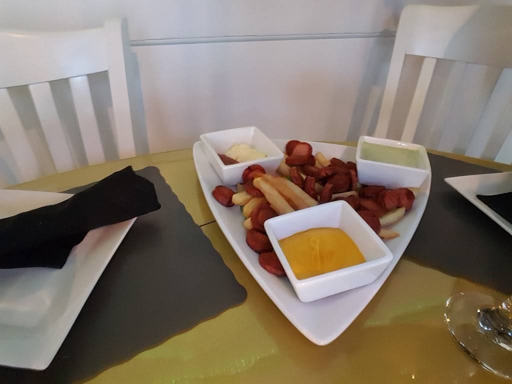 Chifrijo | restaurant | 242 N Main St, Ansonia, CT 06401, USA | 2035165494 OR +1 203-516-5494