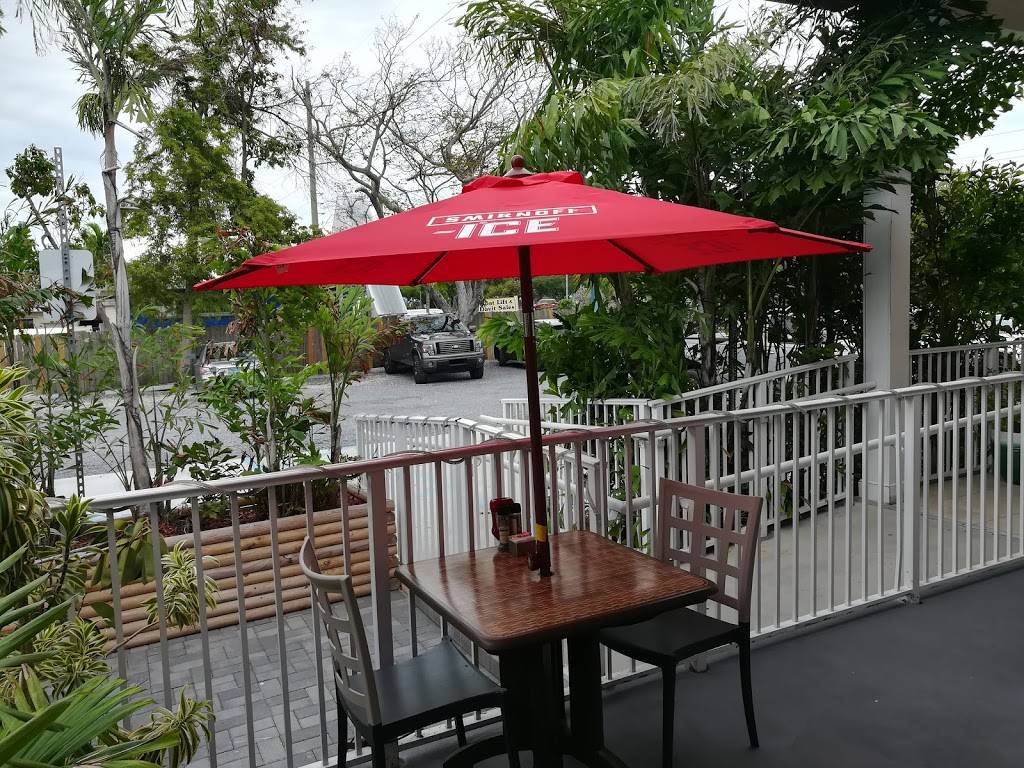 Hobos Cafe | restaurant | 101691 Overseas Hwy, Key Largo, FL 33037, USA | 3054515888 OR +1 305-451-5888