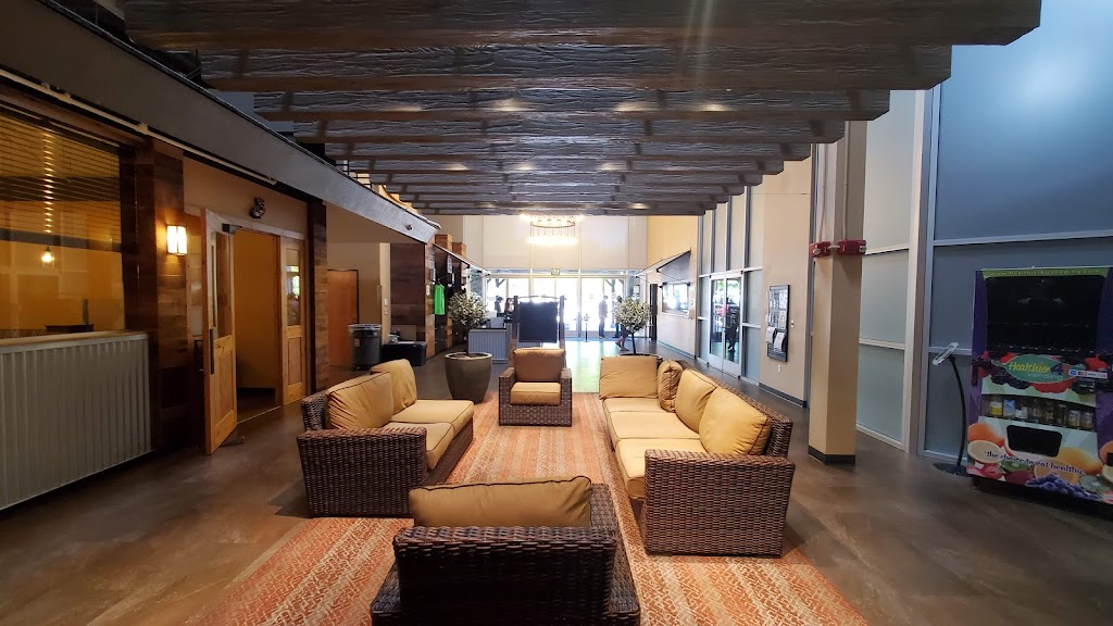 The Clubhouse Bistro and Bar | restaurant | 4020 Technology Pl, Fremont, CA 94538, USA | 5106512500 OR +1 510-651-2500