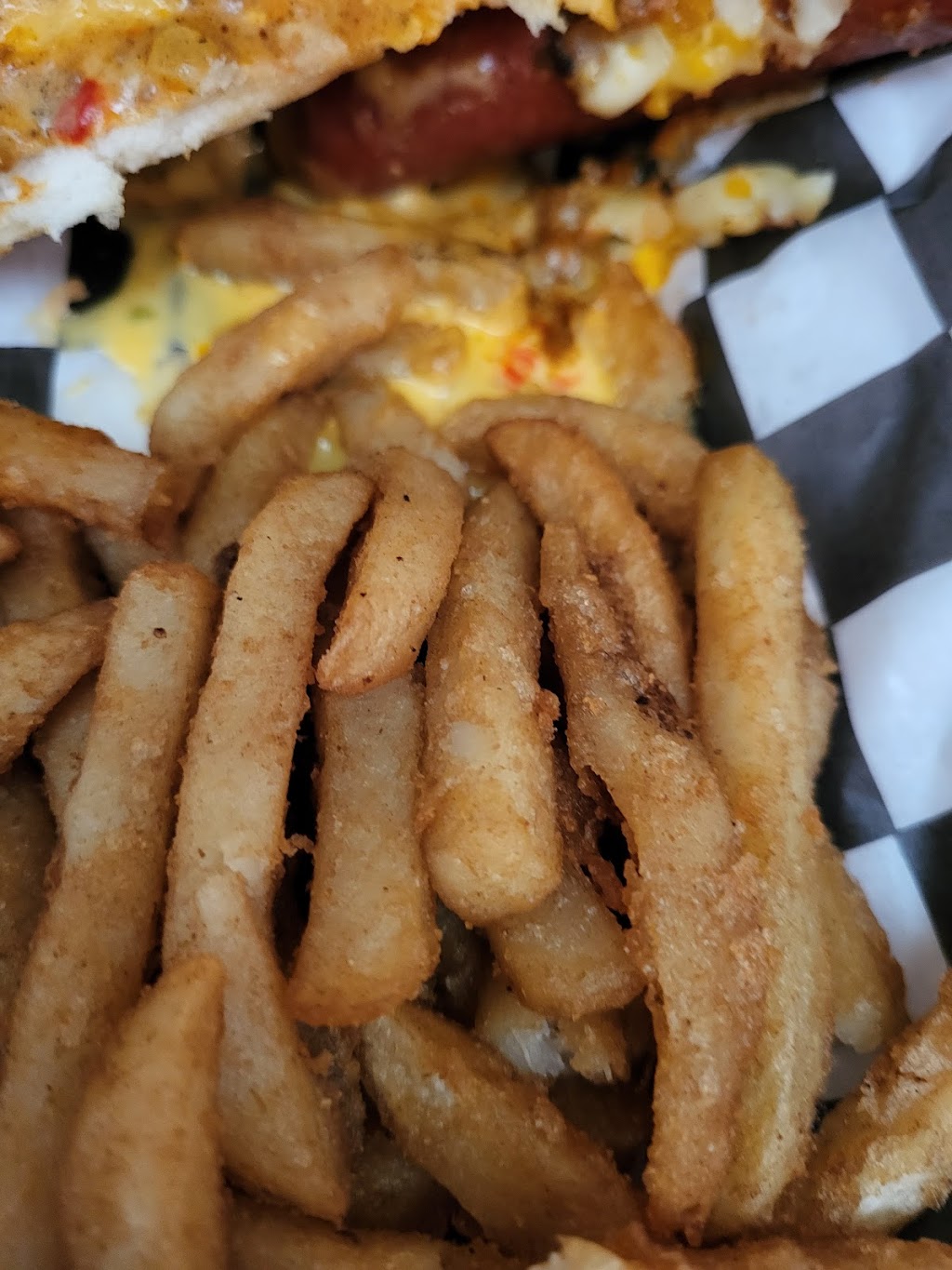 Papa Dogz | restaurant | 707 Dixie Dr, Clute, TX 77531, USA | 9795299455 OR +1 979-529-9455