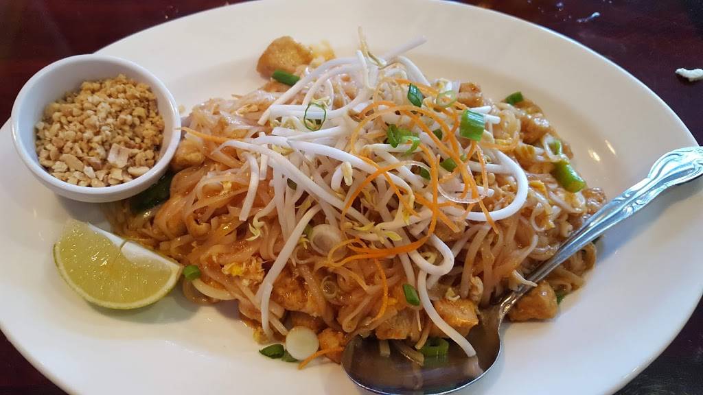 Thai Spice - Noodle & Sushi House | restaurant | 300 Bay Area Blvd #900, Webster, TX 77598, USA | 2815546800 OR +1 281-554-6800