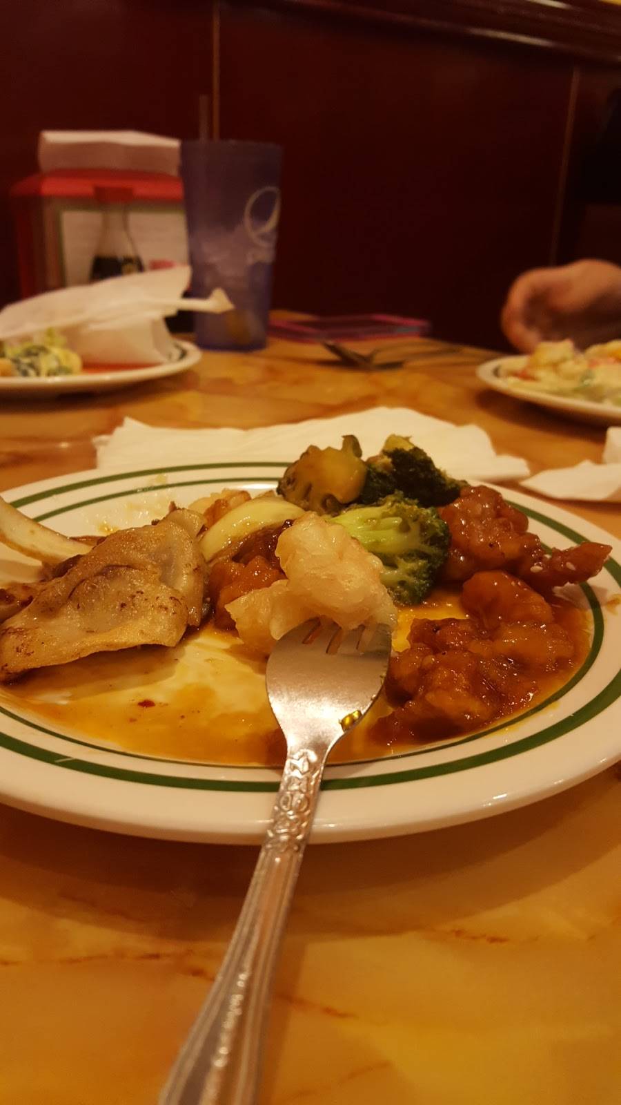 World Buffet 61401 | restaurant | 1890 N Henderson St # B, Galesburg, IL 61401, USA | 3093431883 OR +1 309-343-1883