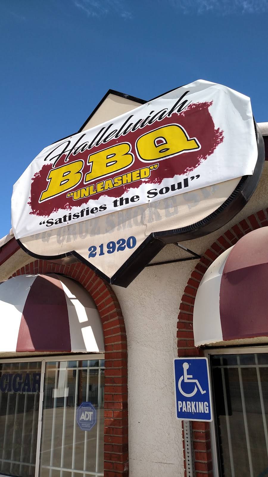 Halleluiah BBQ | restaurant | 21920 Bear Valley Rd, Apple Valley, CA 92308, USA | 7609469353 OR +1 760-946-9353