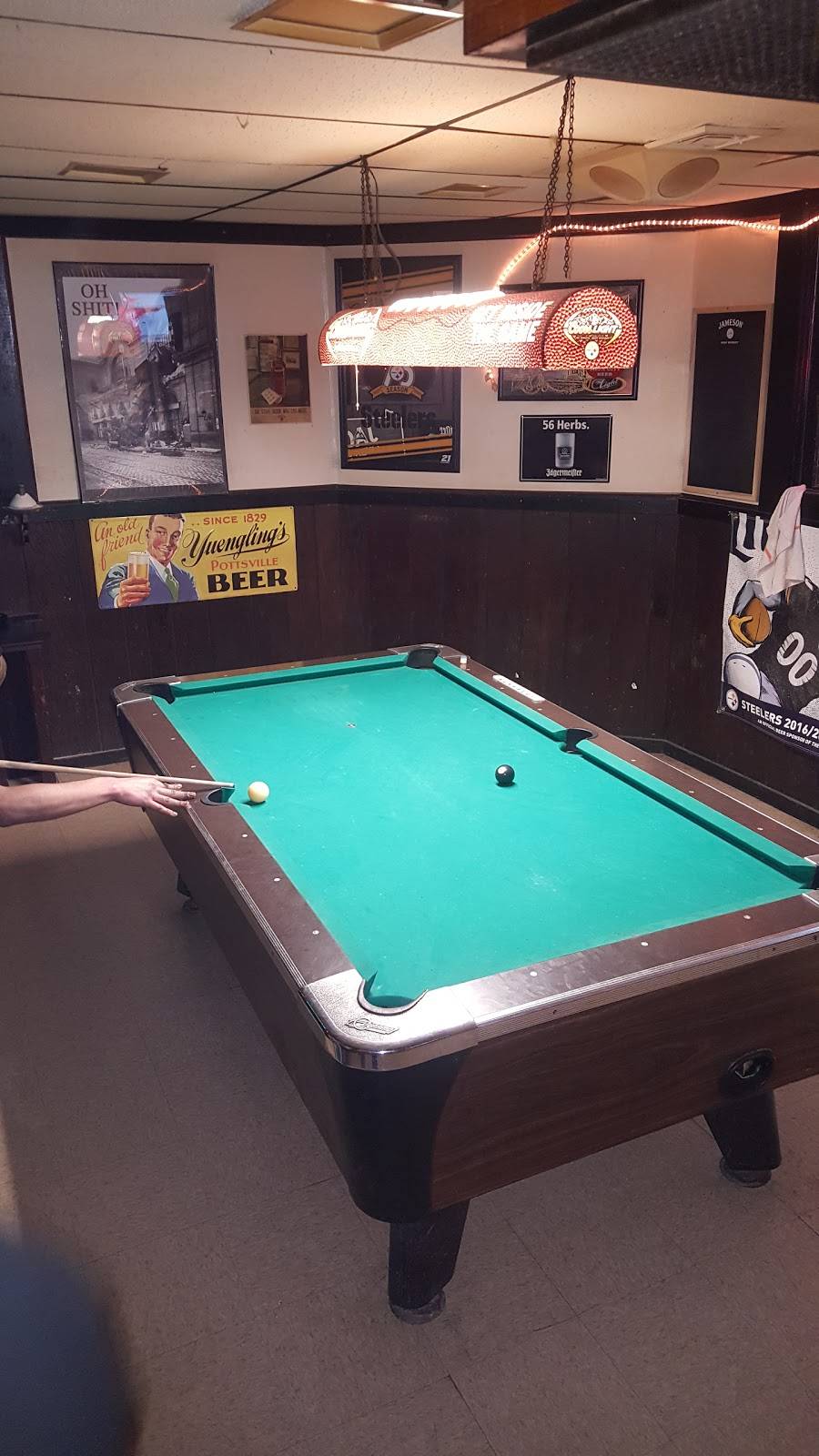 Roys By the Tracks | restaurant | 3710 PA-88, Finleyville, PA 15332, USA | 7243487118 OR +1 724-348-7118