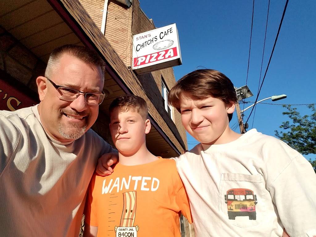 Stans Chitchs Cafe | restaurant | 14 Columbus Pl, Bound Brook, NJ 08805, USA | 7323560899 OR +1 732-356-0899