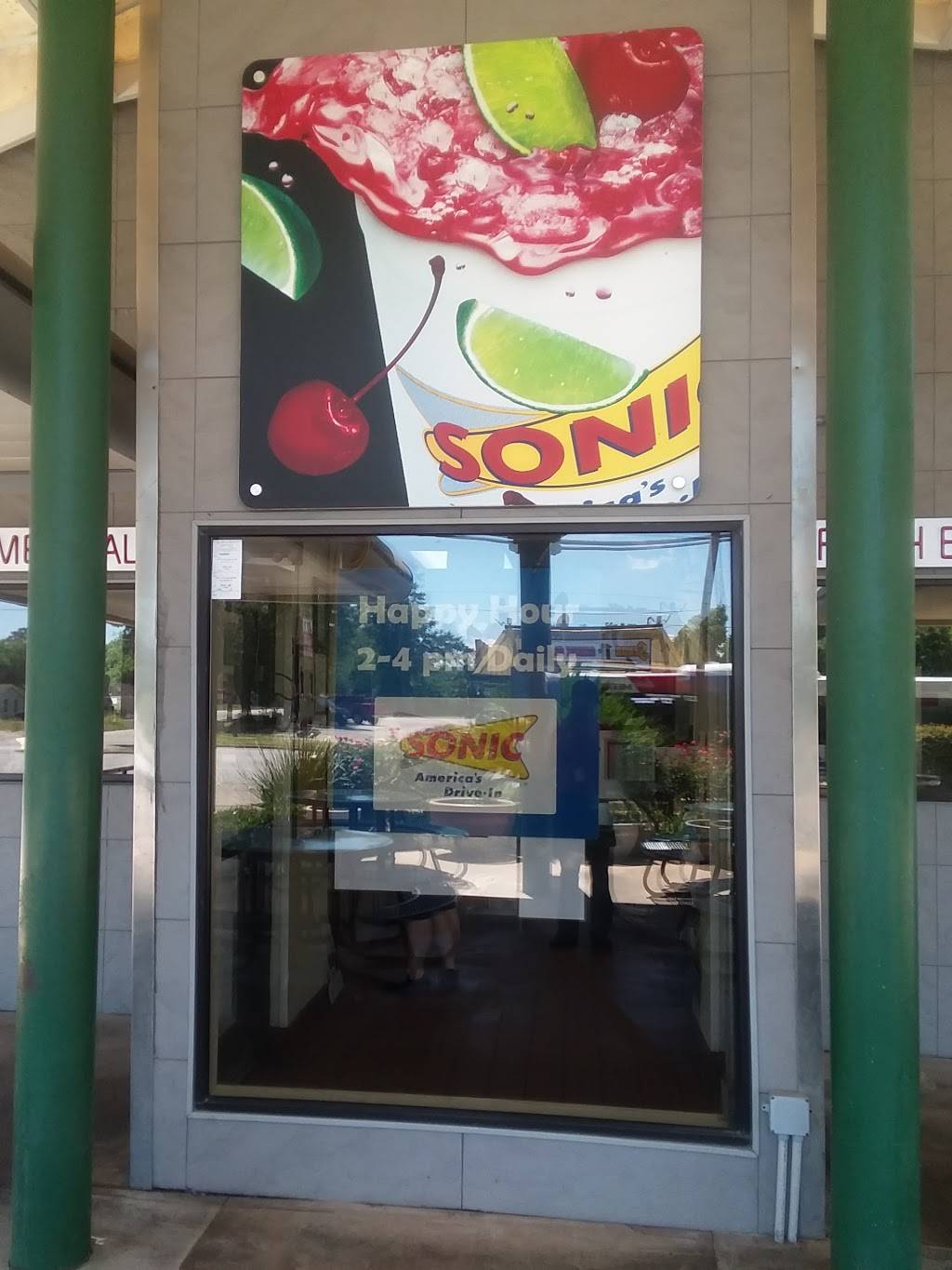Sonic Drive-In | restaurant | 1054 Uvalde Rd, Houston, TX 77015, USA | 7134538383 OR +1 713-453-8383