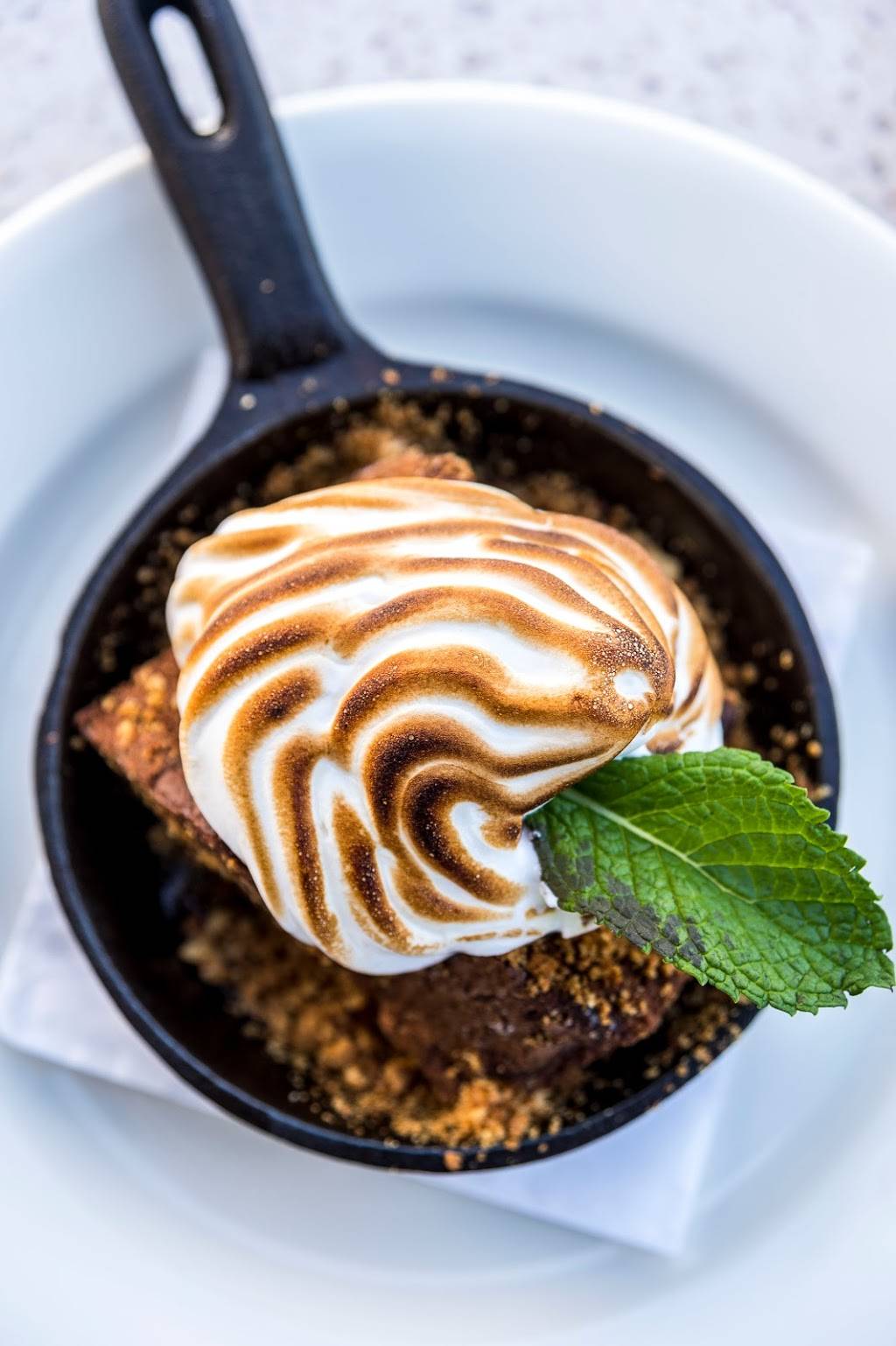 Skull Creek Dockside | restaurant | 2 Hudson Rd, Hilton Head Island, SC 29926, USA | 8437853625 OR +1 843-785-3625