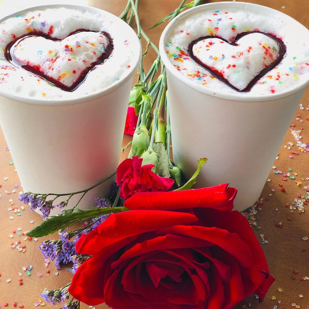 Sips: Organic Coffee & More | bakery | 6771 CA-254, Miranda, CA 95553, USA | 7076018901 OR +1 707-601-8901