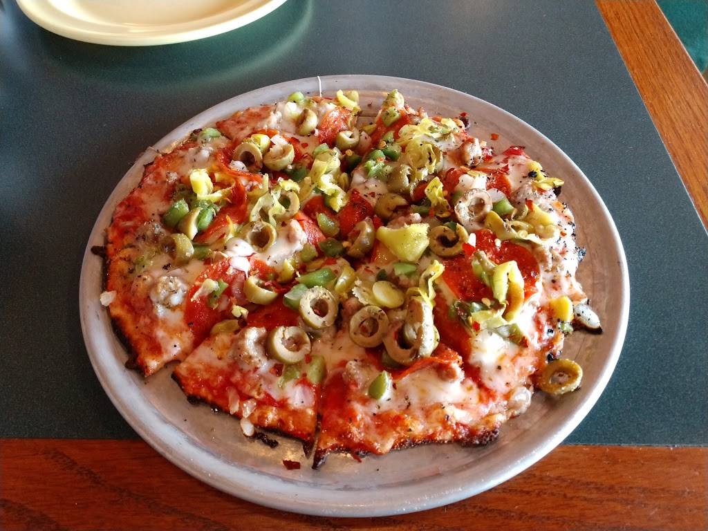 Monicals Pizza of Pontiac | restaurant | 311 Historic U.S. 66, Pontiac, IL 61764, USA | 8158442660 OR +1 815-844-2660