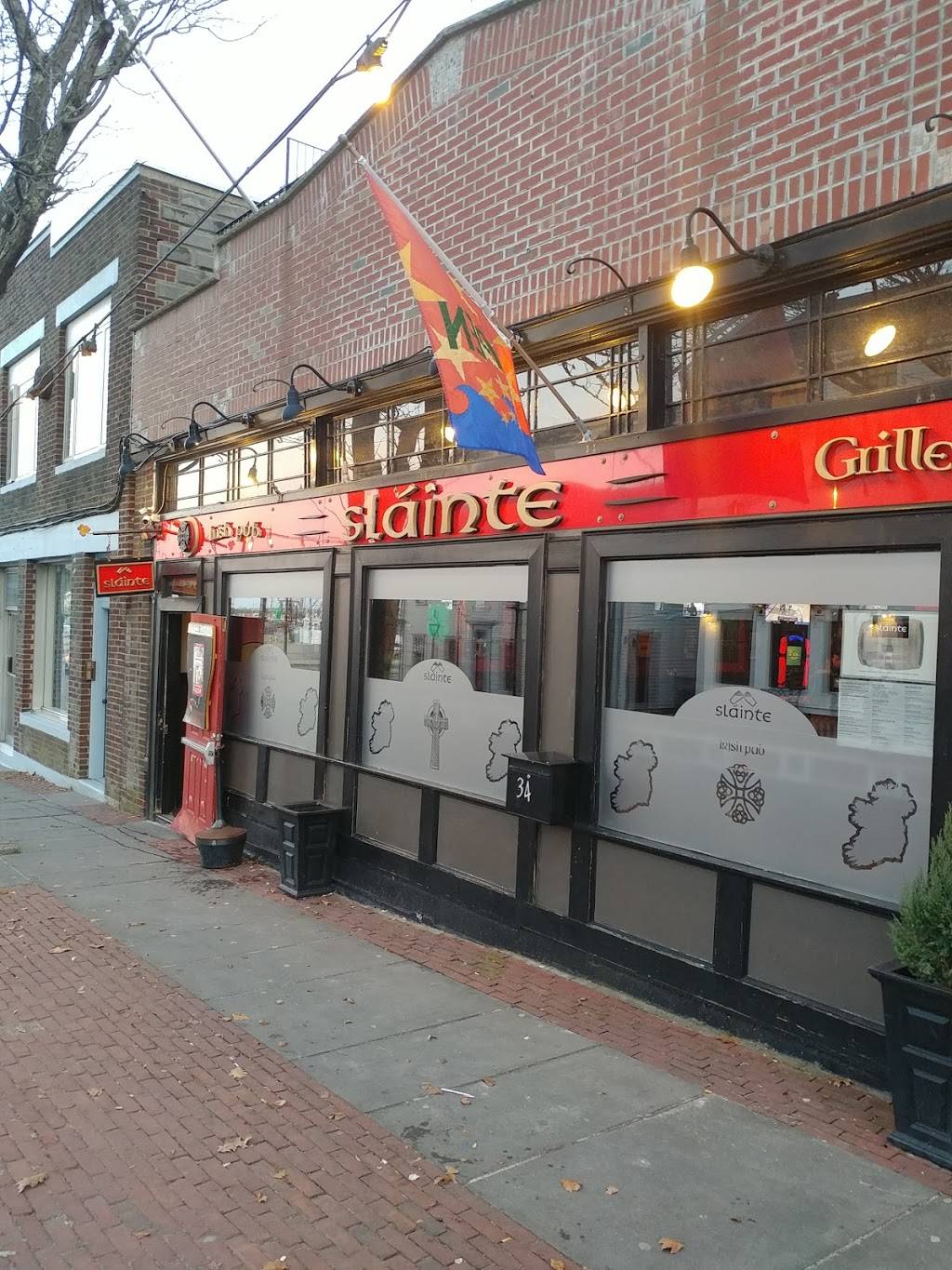 Slainte Irish Pub | restaurant | 34 Union St, New Bedford, MA 02740, USA | 5089943355 OR +1 508-994-3355