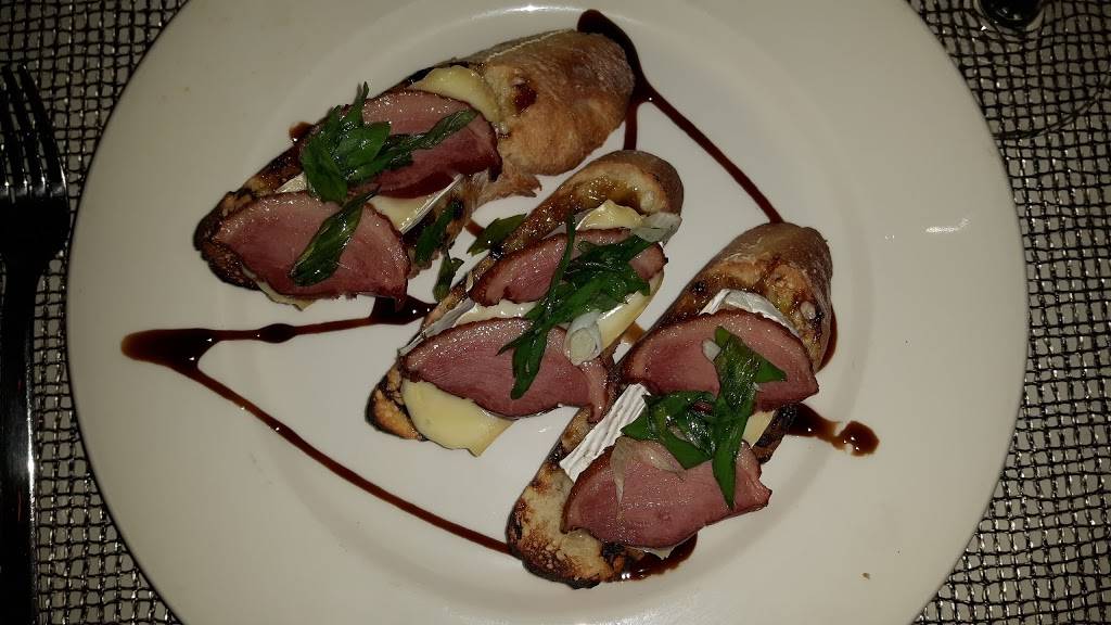 ISSACS650 | restaurant | 650 Kanata Ave, Kanata, ON K2T 1H6, Canada | 6135951650 OR +1 613-595-1650