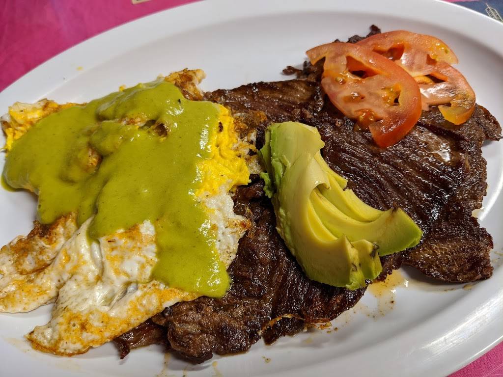 Tarascos New Latino Cuisine | restaurant | 470 S Federal Blvd, Denver, CO 80219, USA | 3039222387 OR +1 303-922-2387