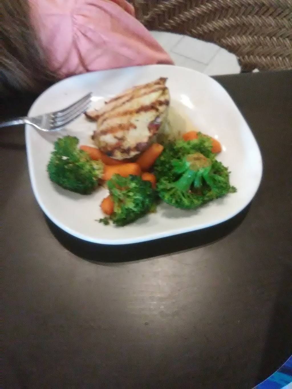 Holiday Inn Club vacations- Breezes Restaurant & Bar and Breezes | restaurant | 8505 W Irlo Bronson Memorial Hwy, Kissimmee, FL 34747, USA | 4072390000 OR +1 407-239-0000