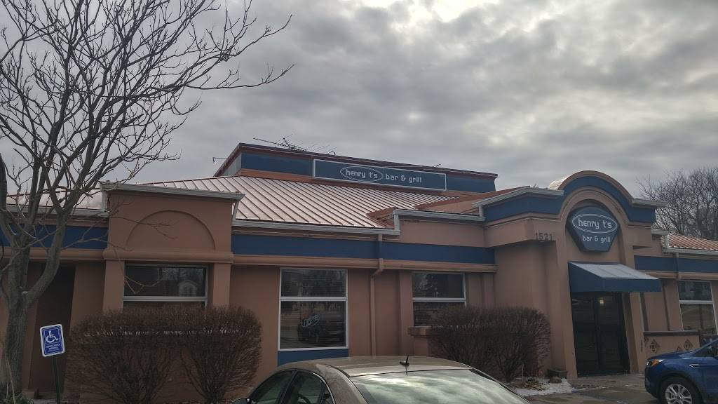 Henry Ts | restaurant | 1521 SW 21st St, Topeka, KS 66604, USA | 7852339333 OR +1 785-233-9333