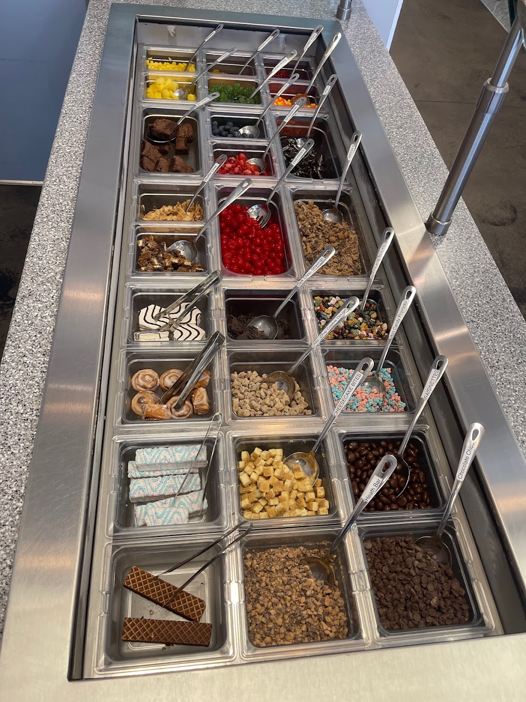 Spoons Frozen Yogurt | restaurant | 2015 Colonial Ave SW, Roanoke, VA 24015, USA | 5406559402 OR +1 540-655-9402