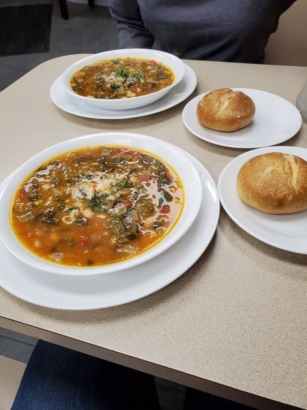 Dantonis Pizza | restaurant | 495 New Rochelle Rd, Bronxville, NY 10708, USA | 9148404100 OR +1 914-840-4100