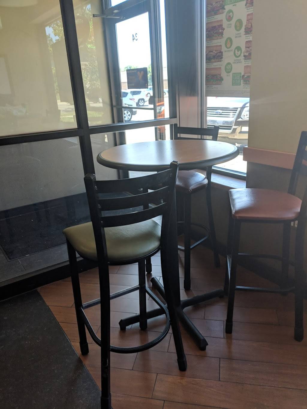 Subway | restaurant | 34 W 9 Mile Rd, Hazel Park, MI 48030, USA | 2483985156 OR +1 248-398-5156