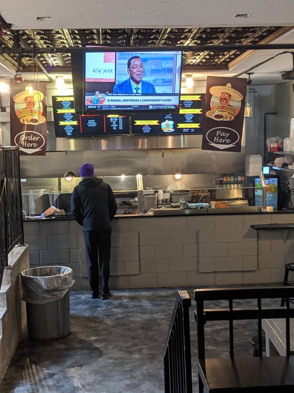 Bernardo’s Burritos | restaurant | 215 E 4th St, Des Moines, IA 50309, USA | 5152441555 OR +1 515-244-1555