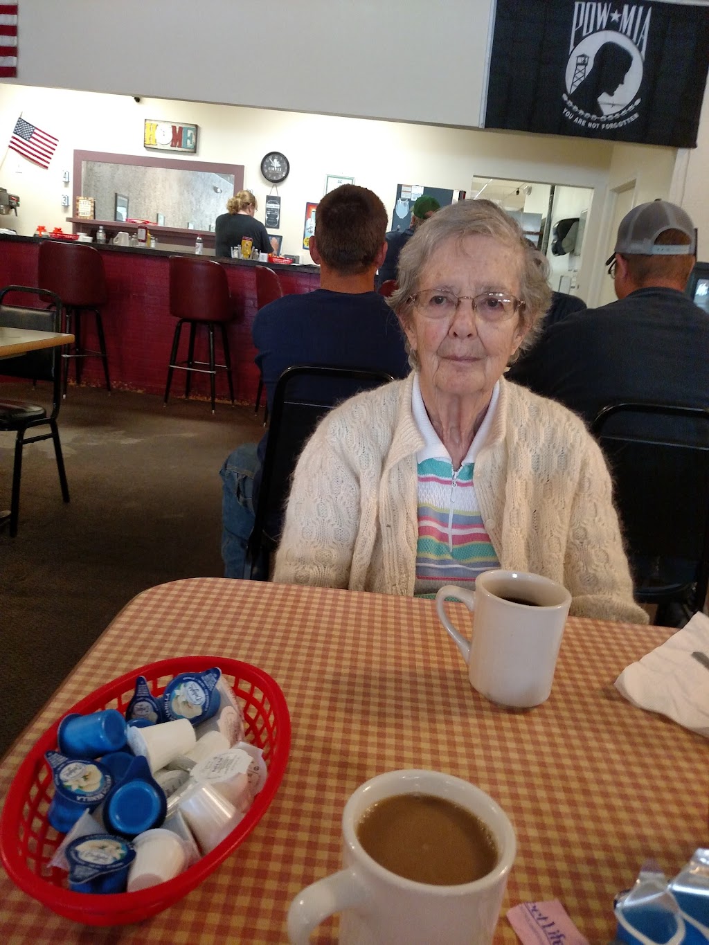 Long Way Home Family Restaurant | restaurant | 250 Castalia St, Bellevue, OH 44811, USA | 4194831700 OR +1 419-483-1700