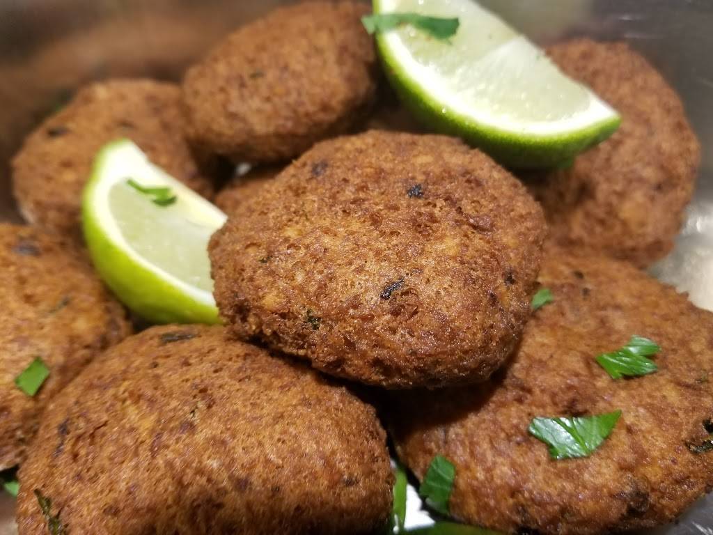 Caracas Grill | restaurant | 5065 Main St FC 11, Trumbull, CT 06611, USA | 2033710606 OR +1 203-371-0606