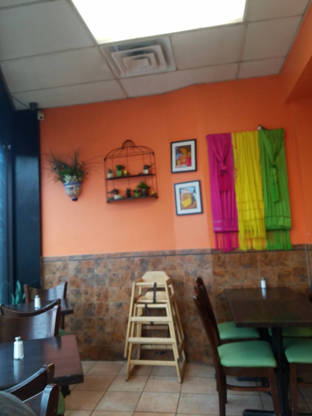 Casa Villa Restaurant | restaurant | 182 W Main St, Stamford, CT 06902, USA | 2033231721 OR +1 203-323-1721