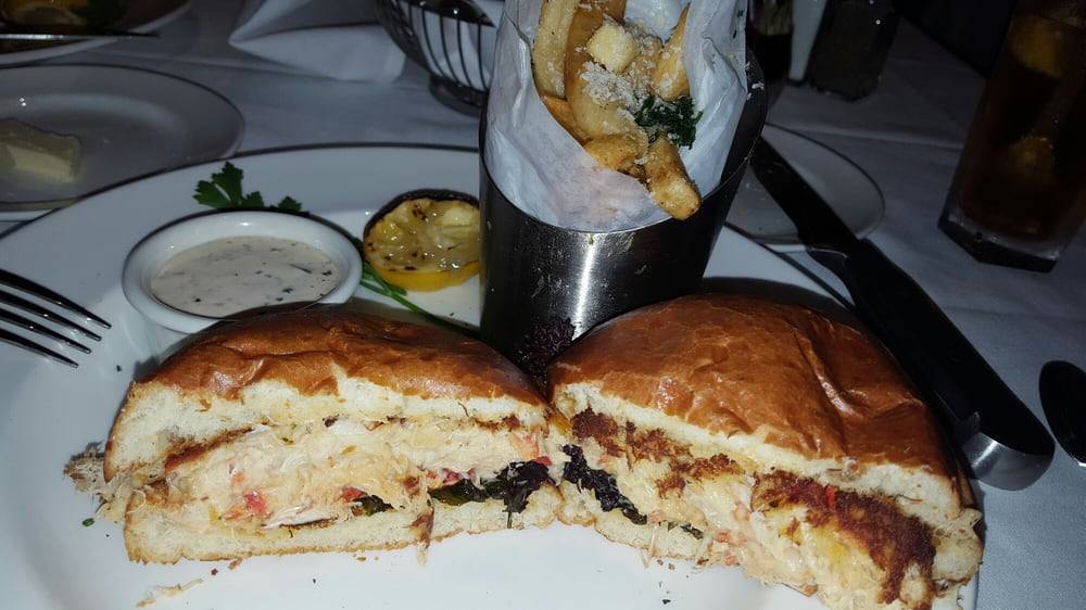 The Capital Grille | restaurant | 25389 Cedar Rd, Lyndhurst, OH 44124, USA | 2163825093 OR +1 216-382-5093