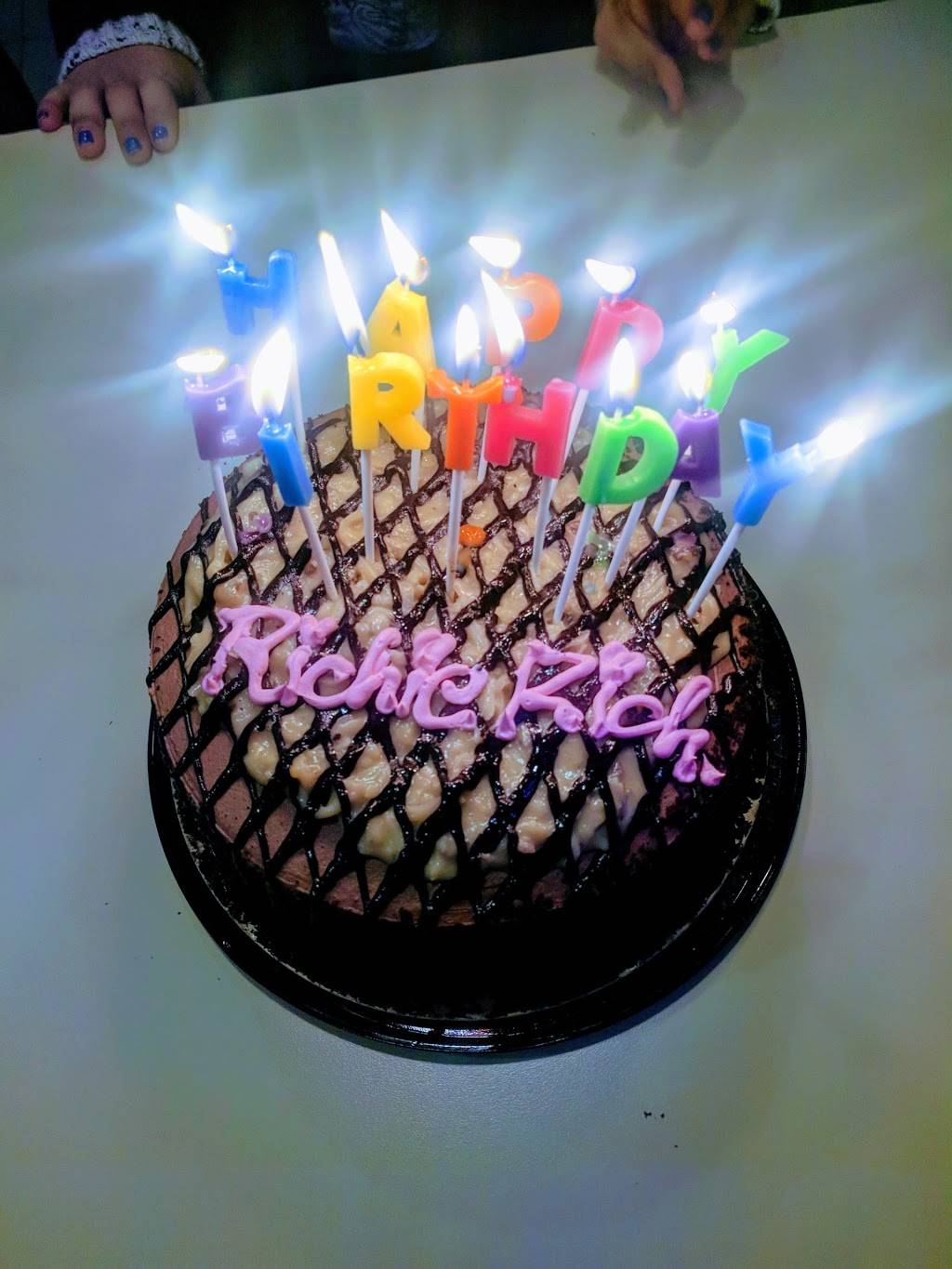 Dunkin Donuts | cafe | 7039 W Dempster St, Niles, IL 60714, USA | 8479652100 OR +1 847-965-2100