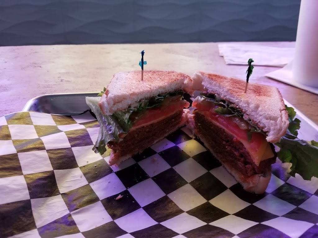 Daiquiri Run on 61 | restaurant | 4337 Airline Dr, Metairie, LA 70001, USA | 5042662472 OR +1 504-266-2472