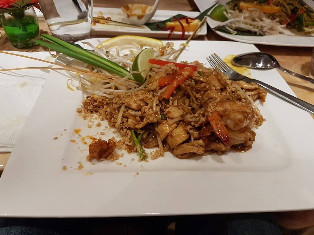 Red Chilli Thai | meal delivery | 1266 Danforth Ave, Toronto, ON M4J 1M6, Canada | 6473483028 OR +1 647-348-3028