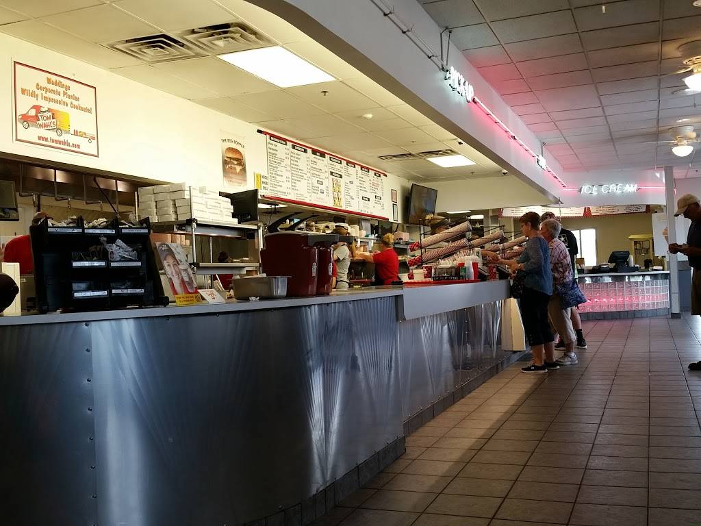 Tom Wahls Avon | restaurant | 283 E Main St, Avon, NY 14414, USA | 5852262420 OR +1 585-226-2420