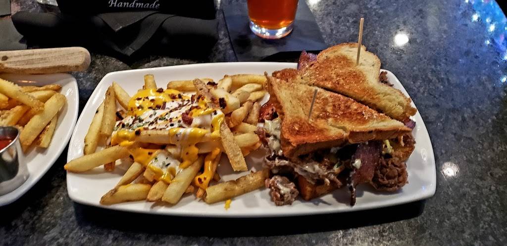 Radius | restaurant | 15 E Lincolnway, Valparaiso, IN 46383, USA | 2192992551 OR +1 219-299-2551