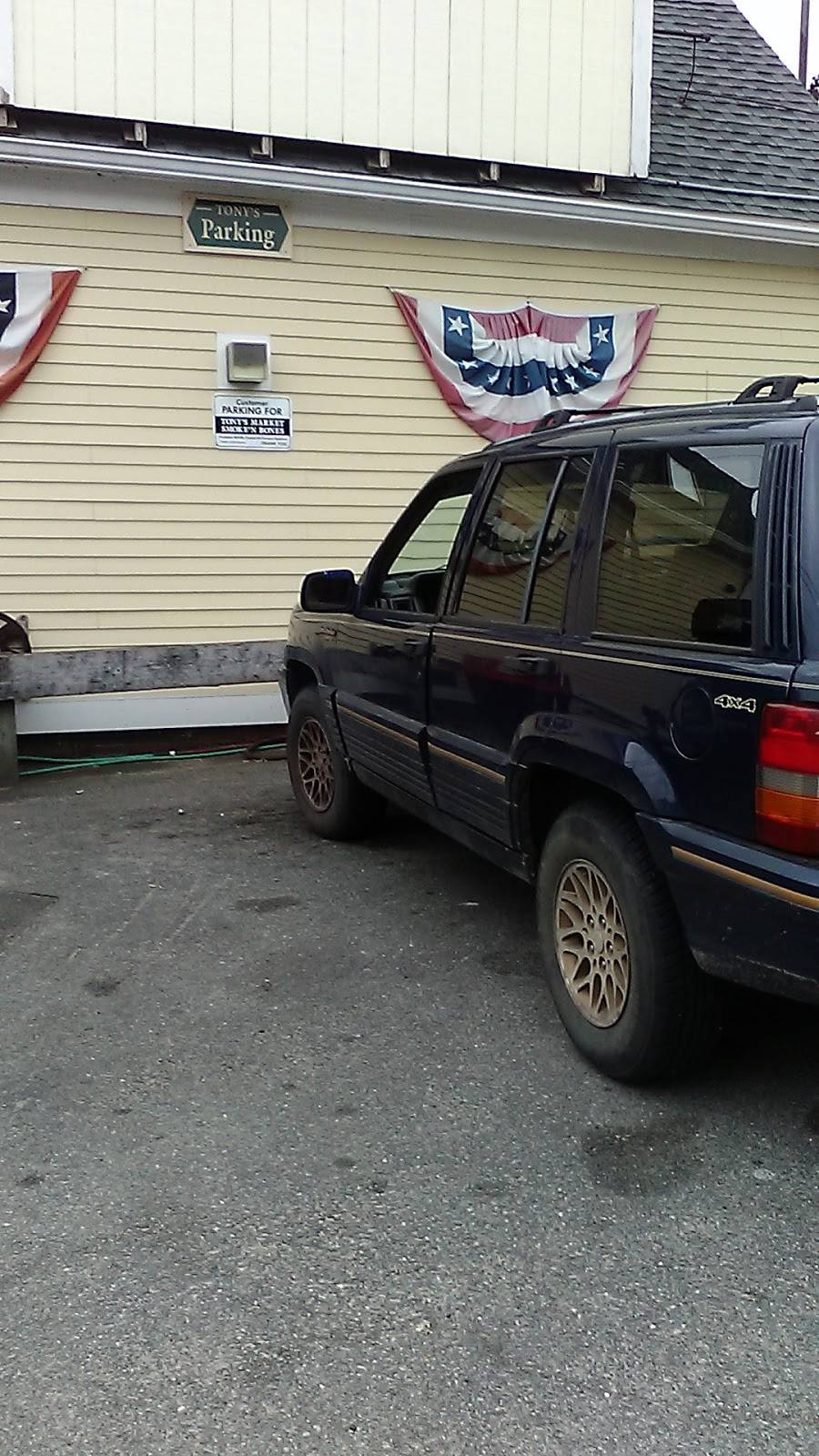 Tonys Market | restaurant | 119 Dukes County Ave, Oak Bluffs, MA 02557, USA | 5086934799 OR +1 508-693-4799