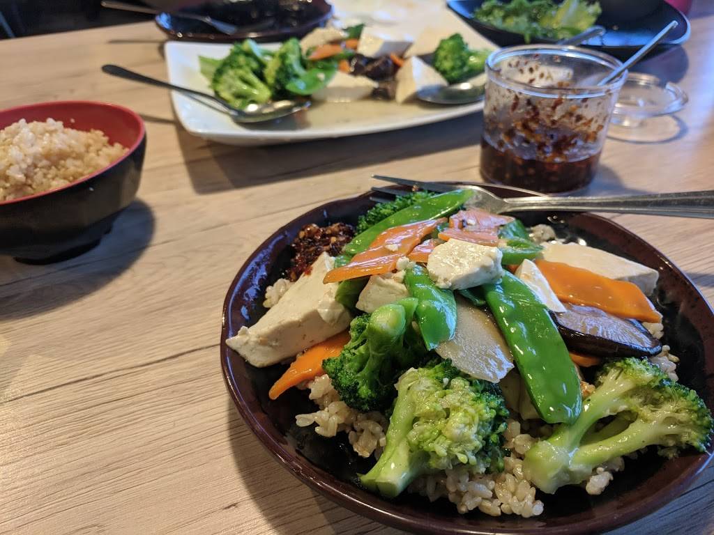 Veggie Village | restaurant | 1255 E Northern Ave, Phoenix, AZ 85020, USA | 6029441088 OR +1 602-944-1088