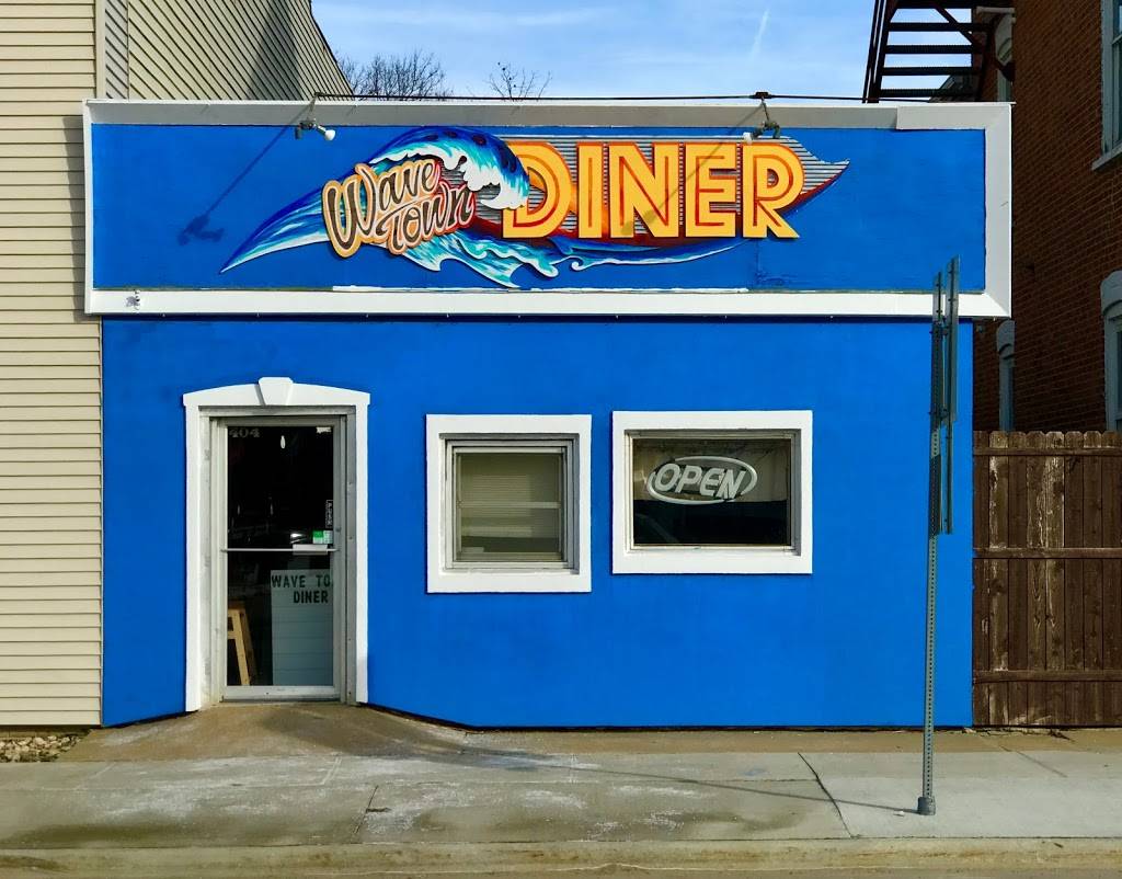 Wave town diner | restaurant | 404 W Bremer Ave, Waverly, IA 50677, USA | 3195592928 OR +1 319-559-2928