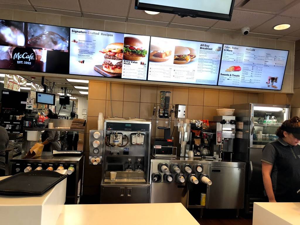 McDonalds | cafe | 4878 N Kings Hwy, Fort Pierce, FL 34951, USA | 7725959044 OR +1 772-595-9044