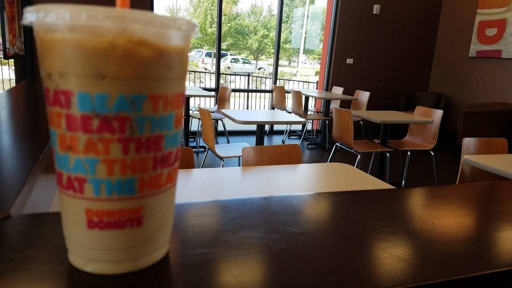 Dunkin | bakery | 442 IL-47, Sugar Grove, IL 60554, USA | 3312270044 OR +1 331-227-0044