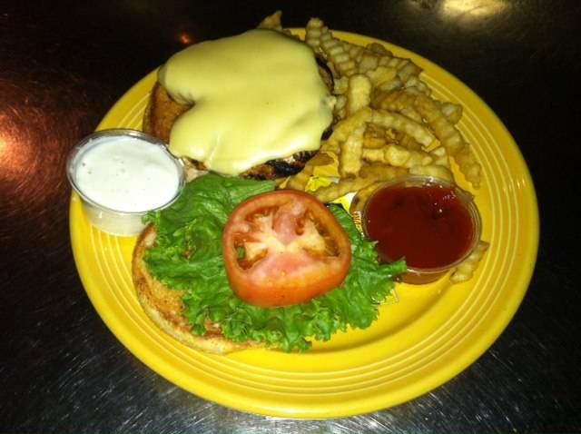 Starships Billiards & The Enterprise Grill | restaurant | 3015 Grand Prix Dr, Decatur, IL 62526, USA | 2178728882 OR +1 217-872-8882