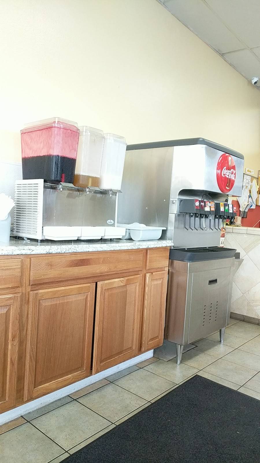 Albertos Mexican Food | restaurant | 31940 Temecula Pkwy, Temecula, CA 92592, USA | 9519724472 OR +1 951-972-4472