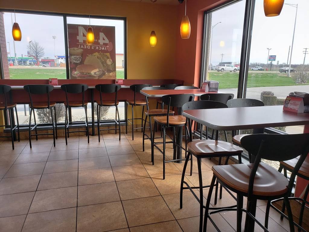 Jack in the Box | restaurant | 830 Edwardsville Rd, Troy, IL 62294, USA | 6186673000 OR +1 618-667-3000
