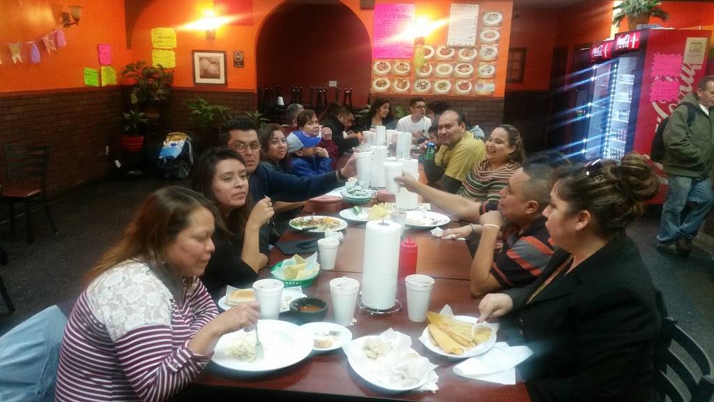 Manolos Tamales | restaurant | 2455 S Kedzie Ave, Chicago, IL 60623, USA | 7738231071 OR +1 773-823-1071