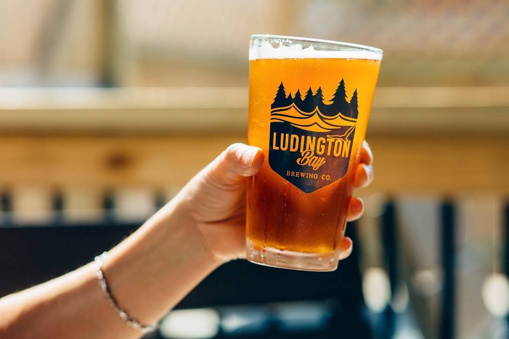 Ludington Bay Brewing Co | restaurant | 515 S James St, Ludington, MI 49431, USA | 2312396690 OR +1 231-239-6690