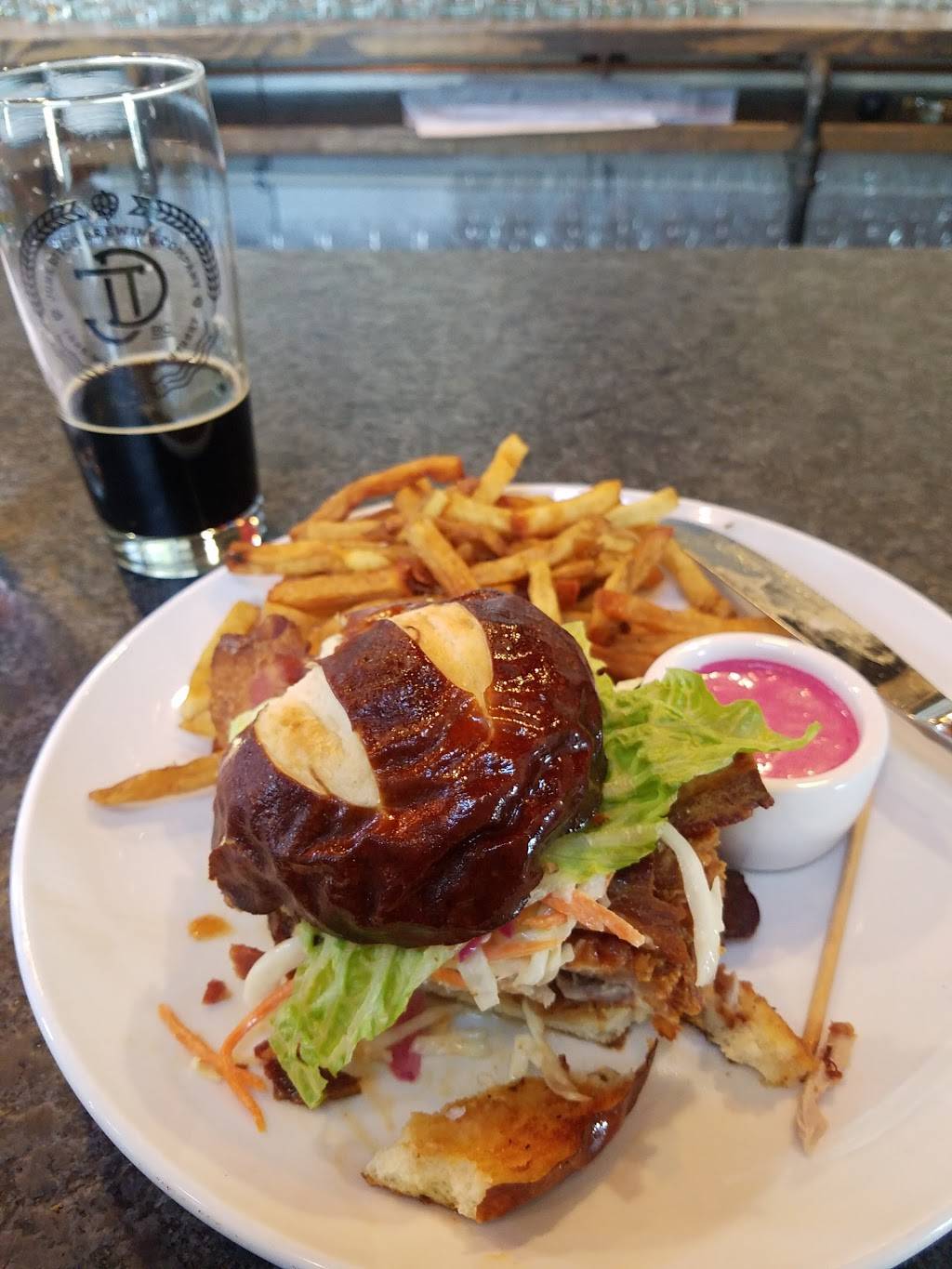 Junk Ditch Brewing Company | restaurant | 1825 W Main St, Fort Wayne, IN 46808, USA | 2602034045 OR +1 260-203-4045