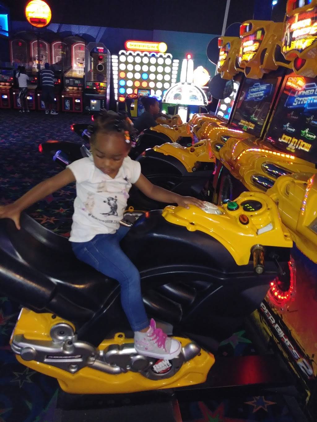 Stars and Strikes Family Entertainment Center | restaurant | 1741 Mountain Industrial Blvd, Stone Mountain, GA 30083, USA | 6789655707 OR +1 678-965-5707