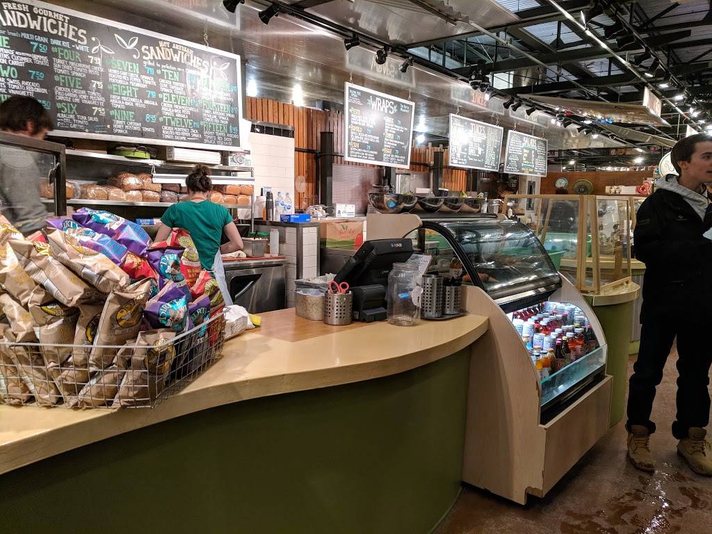 The Green Kitchen | restaurant | 400 N Water St, Milwaukee, WI 53202, USA | 4142738830 OR +1 414-273-8830